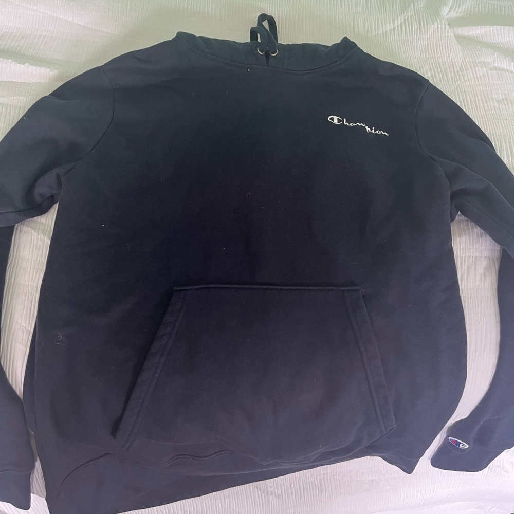 Navy blue Champion sweatshirt